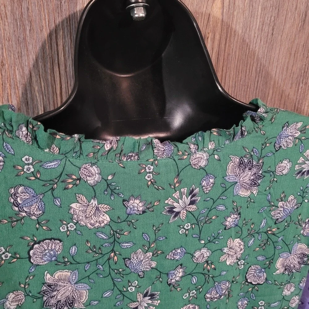 J Jill Lightweight Boho Dress Size M Green Mixed Floral Ruffle V-Neck 3/4 Sleeve